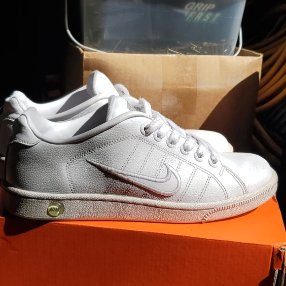 Nike sneakers - Picture 3 of 6